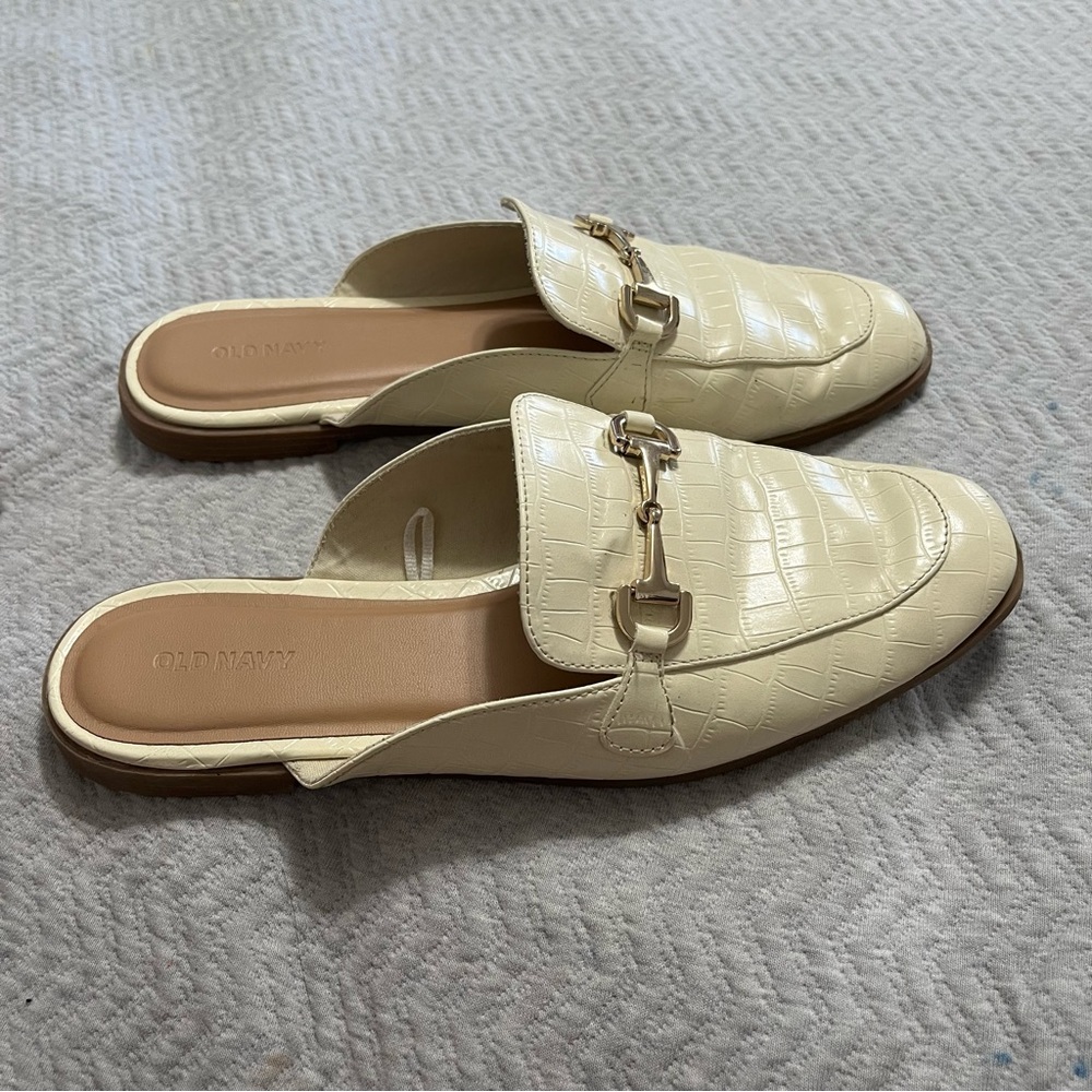 Old Navy Women’s Bone Loafer Mules